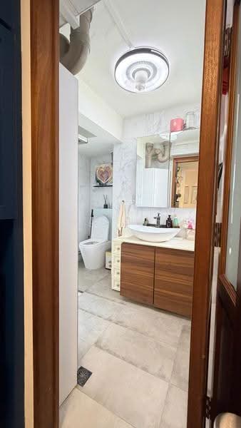 53 Chin Swee Road, 53 Chin Swee Road, Alexandra / Commonwealth, 3 Bedrooms, 828 sqft, HDB Flat For Sale, by Gerald Goh, 500286153 - Bathroom - PropertyGuru.com.sg
