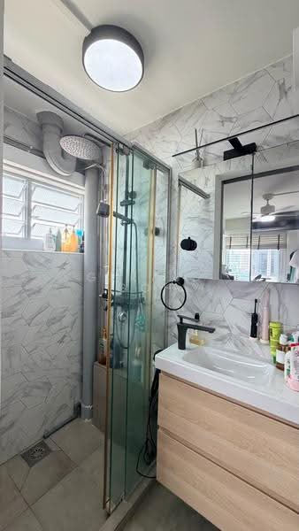 53 Chin Swee Road, 53 Chin Swee Road, Alexandra / Commonwealth, 3 Bedrooms, 828 sqft, HDB Flat For Sale, by Gerald Goh, 500286153 - Bathroom - PropertyGuru.com.sg