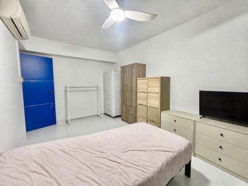 666 Jalan Damai, 666 Jalan Damai, Eunos / Geylang / Paya Lebar, 3 Bedrooms, 1,119 sqft, HDB Flat For Sale, by Jason Liew 俊明, 500286172 - Bedroom - PropertyGuru.com.sg