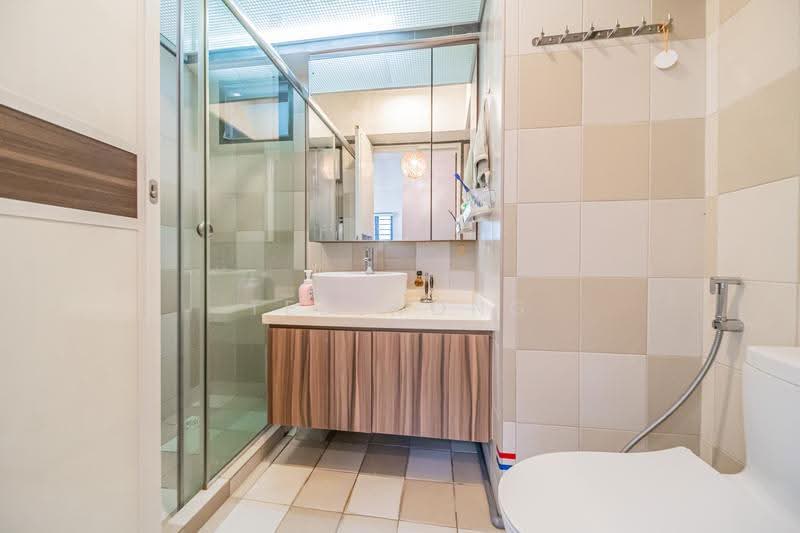87 Dawson Road, 87 Dawson Road, Alexandra / Commonwealth, 3 Bedrooms, 893 sqft, HDB Flat For Sale, by Ted Wong, 500286184 - Bathroom - PropertyGuru.com.sg