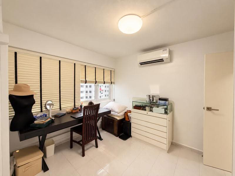 53 Chin Swee Road, 53 Chin Swee Road, Alexandra / Commonwealth, 3 Bedrooms, 829 sqft, HDB Flat For Sale, by Zach Lin, 500286191 - Study - PropertyGuru.com.sg