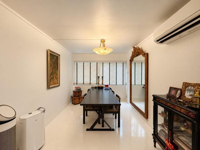 53 Chin Swee Road, 53 Chin Swee Road, Alexandra / Commonwealth, 3 Bedrooms, 829 sqft, HDB Flat For Sale, by Zach Lin, 500286191 - Dining Room - PropertyGuru.com.sg