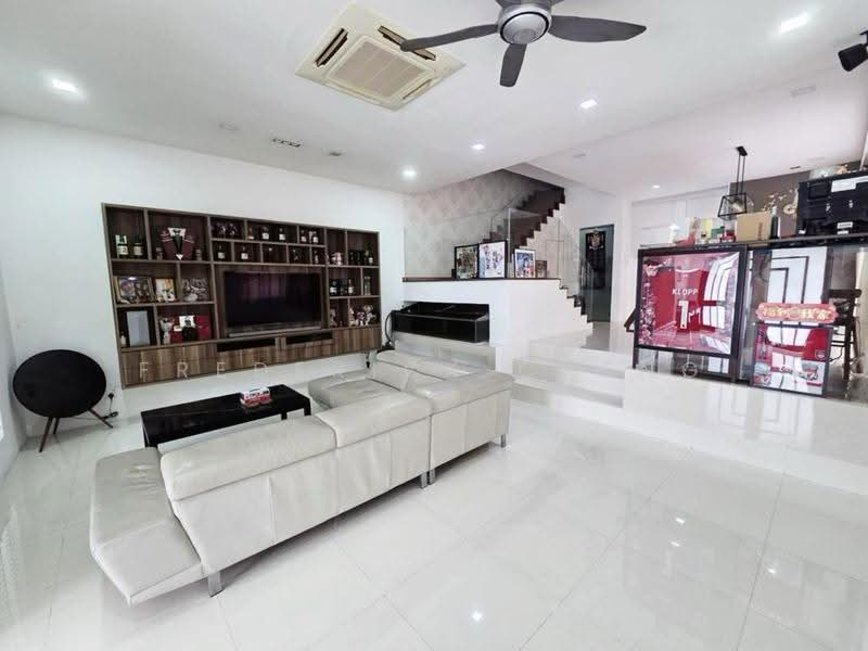 Eaton Park, Gerald Drive, Seletar / Yio Chu Kang, 5 Bedrooms, 2,999 sqft, Semi-Detached House For Sale, by Frederick Cheng, 500286193 - Living Room - PropertyGuru.com.sg