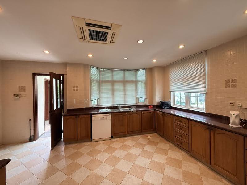 Melrose Drive, Melrose Drive, Sundridge Park, Lynwood Grove, Clifton Vale, Matlock Rise, Cotswold Close, Macpherson / Potong Pasir, 6 Bedrooms, 4,700 sqft, Detached House For Rent, by Belverie Tang 邓瑞霞, 500286194 - Kitchen - PropertyGuru.com.sg
