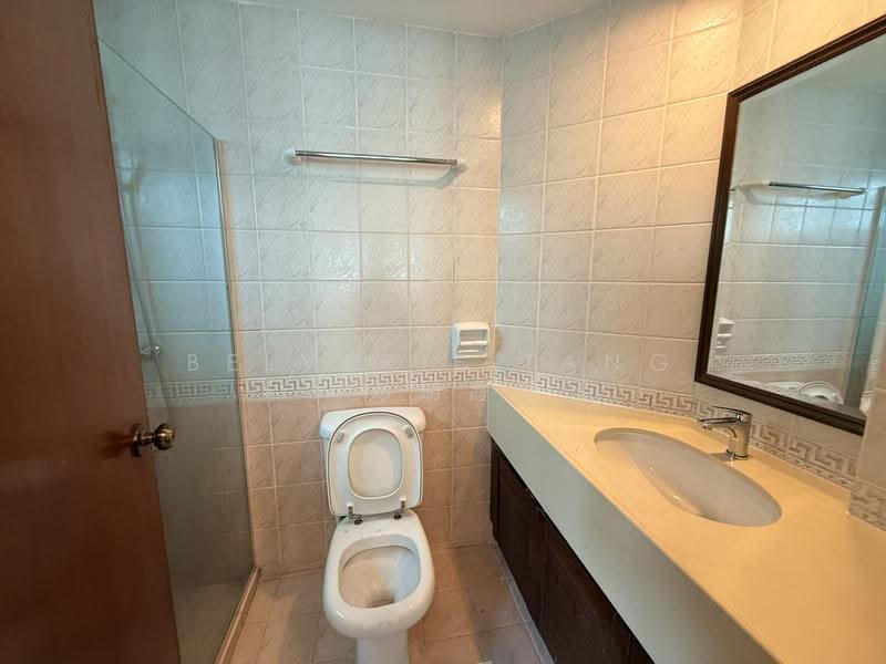 Melrose Drive, Melrose Drive, Sundridge Park, Lynwood Grove, Clifton Vale, Matlock Rise, Cotswold Close, Macpherson / Potong Pasir, 6 Bedrooms, 4,700 sqft, Detached House For Rent, by Belverie Tang 邓瑞霞, 500286194 - Bathroom - PropertyGuru.com.sg
