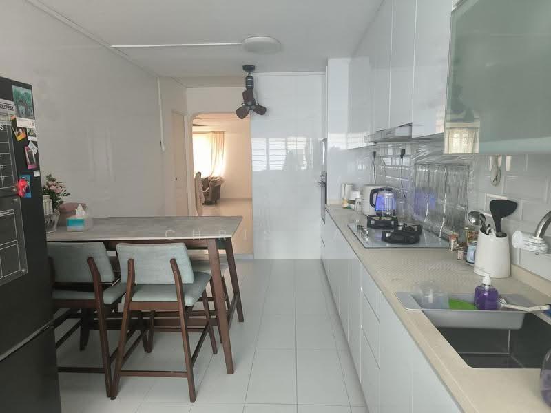 337 Hougang Avenue 7, 337 Hougang Avenue 7, Hougang / Punggol / Sengkang, 3 Bedrooms, 980 sqft, HDB Flat For Rent, by Chris Tan, 500286195 - Kitchen - PropertyGuru.com.sg