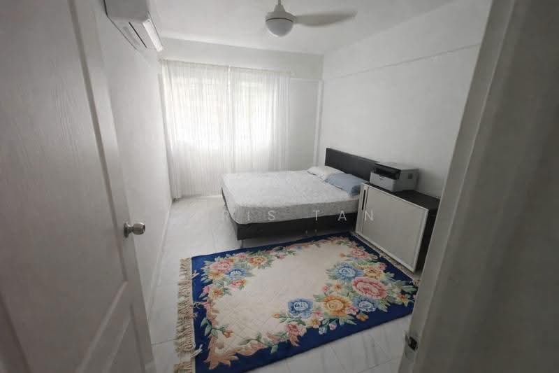 337 Hougang Avenue 7, 337 Hougang Avenue 7, Hougang / Punggol / Sengkang, 3 Bedrooms, 980 sqft, HDB Flat For Rent, by Chris Tan, 500286195 - Bedroom - PropertyGuru.com.sg