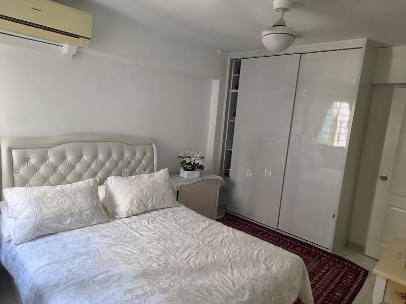 337 Hougang Avenue 7, 337 Hougang Avenue 7, Hougang / Punggol / Sengkang, 3 Bedrooms, 980 sqft, HDB Flat For Rent, by Chris Tan, 500286195 - Bedroom - PropertyGuru.com.sg
