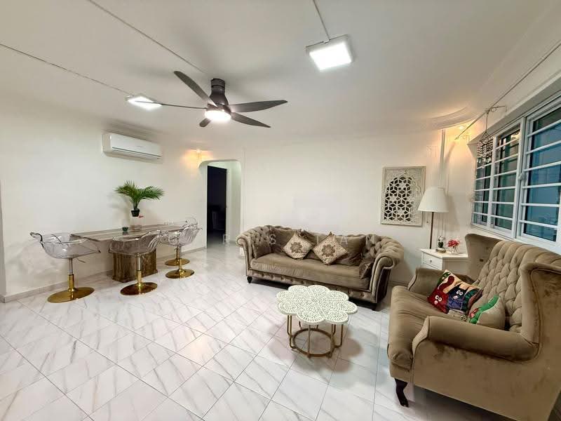337 Hougang Avenue 7, 337 Hougang Avenue 7, Hougang / Punggol / Sengkang, 3 Bedrooms, 980 sqft, HDB Flat For Rent, by Chris Tan, 500286195 - Living Room - PropertyGuru.com.sg