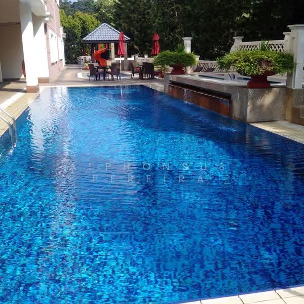 Sherwood Condo, 169 Jalan Jurong Kechil, Clementi Park / Upper Bukit Timah, 2 Bedrooms, 926 sqft, Condominium For Sale, by Alphonsus Pereira, 500286197 - Pool - PropertyGuru.com.sg