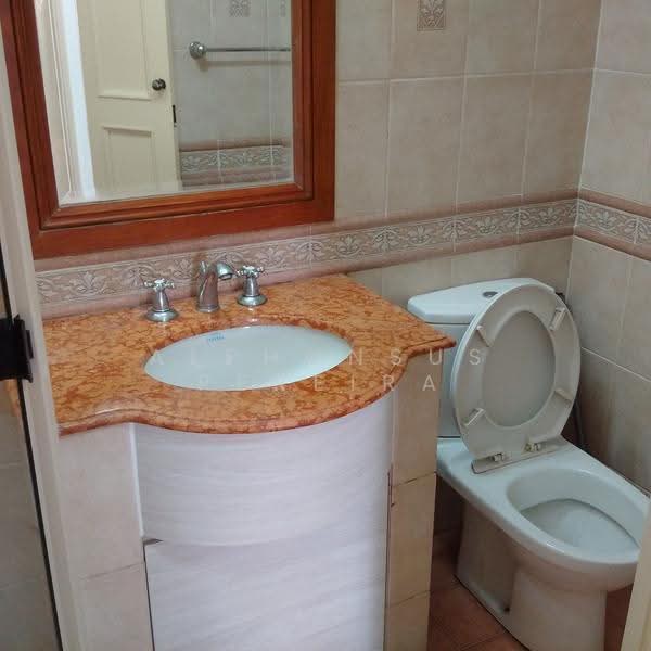 Sherwood Condo, 169 Jalan Jurong Kechil, Clementi Park / Upper Bukit Timah, 2 Bedrooms, 926 sqft, Condominium For Sale, by Alphonsus Pereira, 500286197 - Bathroom - PropertyGuru.com.sg