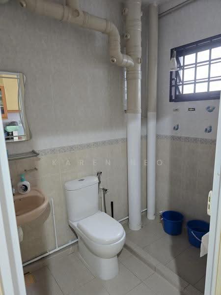 204B Compassvale Drive, 204B Compassvale Drive, Hougang / Punggol / Sengkang, 3 Bedrooms, 1,184 sqft, HDB Flat For Sale, by Karen Neo, 500286199 - Bathroom - PropertyGuru.com.sg