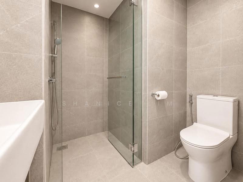 Riverfront Residences, 55 Hougang Avenue 7, Hougang / Punggol / Sengkang, 2 Bedrooms, 721 sqft, Condominium For Rent, by Shanice Lim, 500286218 - Bathroom - PropertyGuru.com.sg