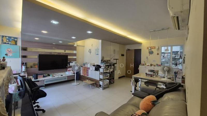 410B Fernvale Road, 410B Fernvale Road, Seletar / Yio Chu Kang, 3 Bedrooms, 1,023 sqft, HDB Flat For Sale, by Jose Loh Zhenhao, 500286223 - Living Room - PropertyGuru.com.sg