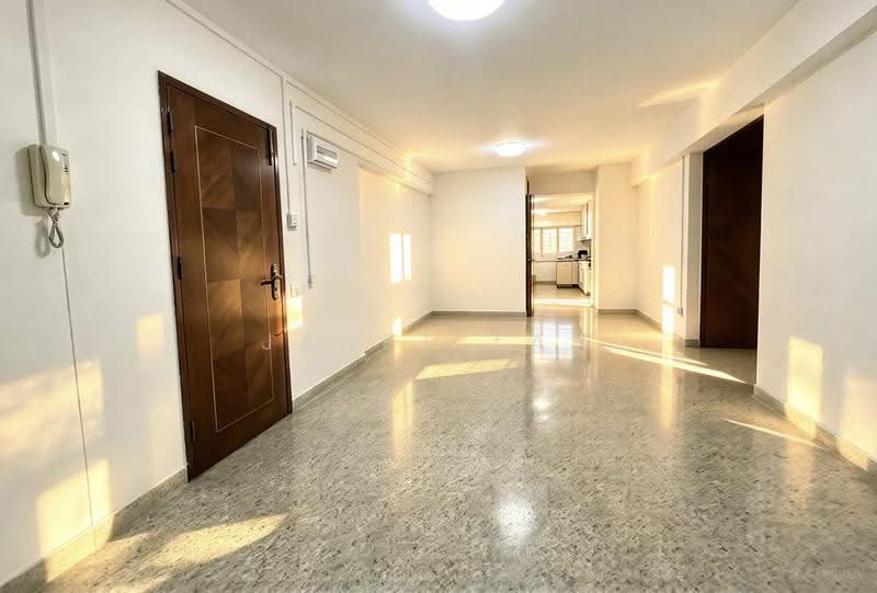 533 Bedok North Street 3, 533 Bedok North Street 3, Bedok / Upper East Coast, 3 Bedrooms, 990 sqft, HDB Flat For Sale, by Janet Tan, 500286229 - Living Room - PropertyGuru.com.sg