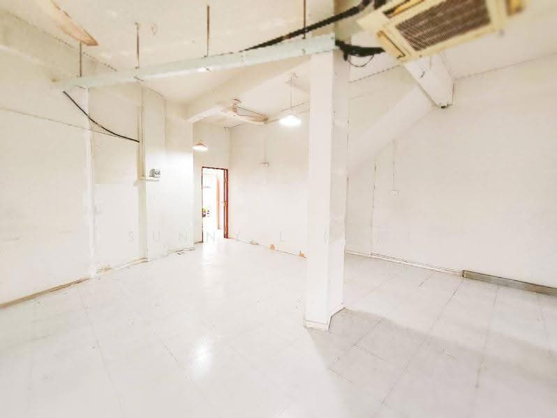 Jurong East Prime Corner Shop, YUHUA VILLAGE, 252, Boon Lay / Jurong / Tuas, 1,800 sqft, Shop / Shophouse For Sale, by Sunny L (山尼), 500286233 - CommercialGuru.com.sg