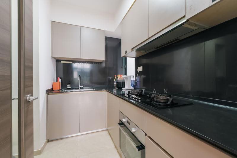 The Florence Residences, 85 Hougang Avenue 2, Hougang / Punggol / Sengkang, 5 Bedrooms, 1,916 sqft, Condominium For Sale, by Desiree Tan, 500286243 - Kitchen - PropertyGuru.com.sg