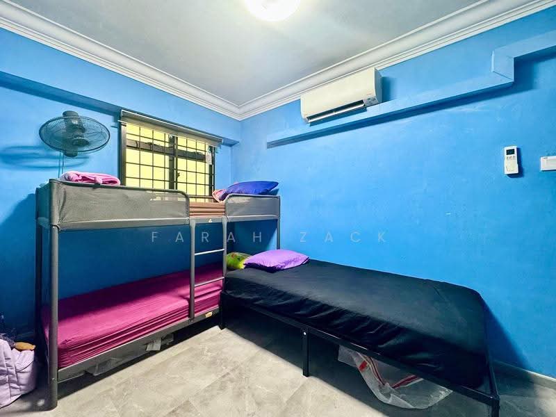 298B Compassvale Street, 298B Compassvale Street, Hougang / Punggol / Sengkang, 3 Bedrooms, 1,012 sqft, HDB Flat For Sale, by Farah Zack, 500286250 - Bedroom - PropertyGuru.com.sg