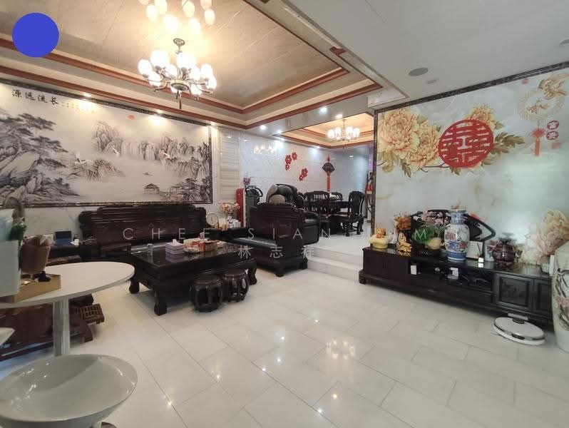 Woodgrove Estate, 8 Ashwood Grove, Admiralty / Woodlands, 6 Bedrooms, 3,000 sqft, Terraced House For Sale, by Chee Sian Lim 林志祥, 500286262 - Living Room - PropertyGuru.com.sg