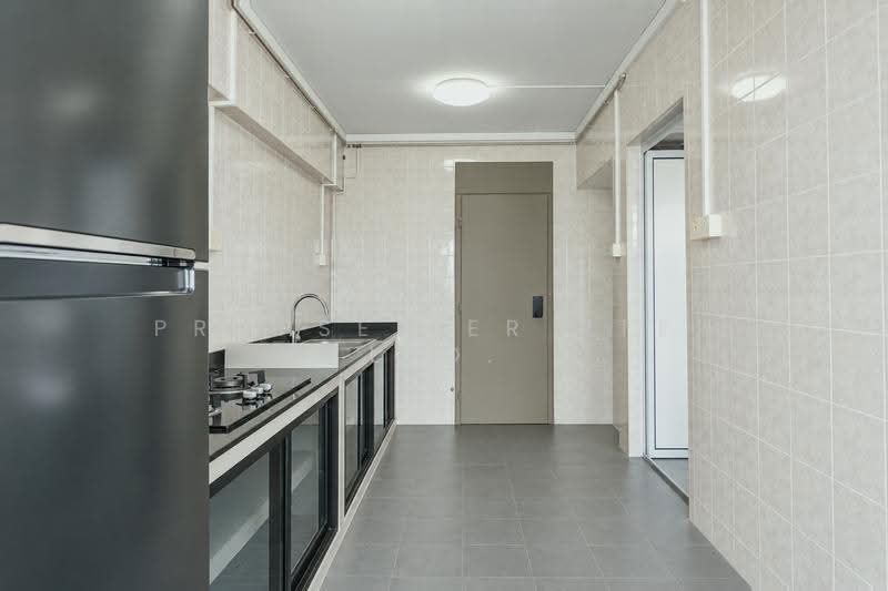 470 Sembawang Drive, 470 Sembawang Drive, Sembawang / Yishun, 3 Bedrooms, 980 sqft, HDB Flat For Sale, by Warren Chan, 500286288 - Kitchen - PropertyGuru.com.sg