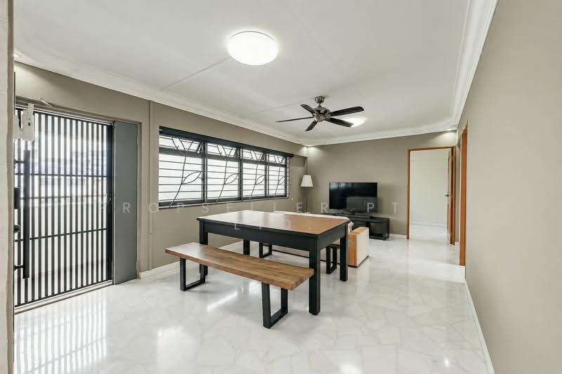 470 Sembawang Drive, 470 Sembawang Drive, Sembawang / Yishun, 3 Bedrooms, 980 sqft, HDB Flat For Sale, by Warren Chan, 500286288 - Living Room - PropertyGuru.com.sg