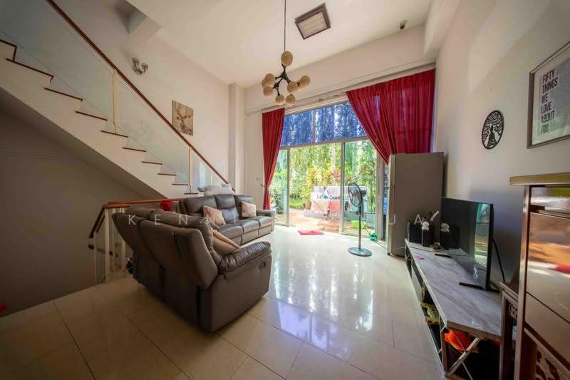 Springhill, 2 Sembawang Walk, Sembawang / Yishun, 4 Bedrooms, 3,014 sqft, Terraced House For Rent, by Kenneth Chua, 500286291 - Living Room - PropertyGuru.com.sg