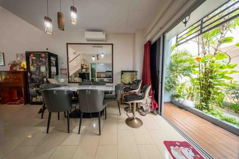 Springhill, 2 Sembawang Walk, Sembawang / Yishun, 4 Bedrooms, 3,014 sqft, Terraced House For Rent, by Kenneth Chua, 500286291 - Dining Room - PropertyGuru.com.sg