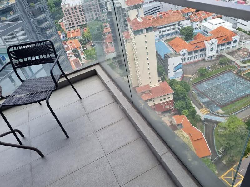 Cairnhill Nine, 15 Cairnhill Road, Orchard / River Valley, 3 Bedrooms, 1,056 sqft, Condominium For Rent, by Helen Han, 500286319 - Balcony - PropertyGuru.com.sg