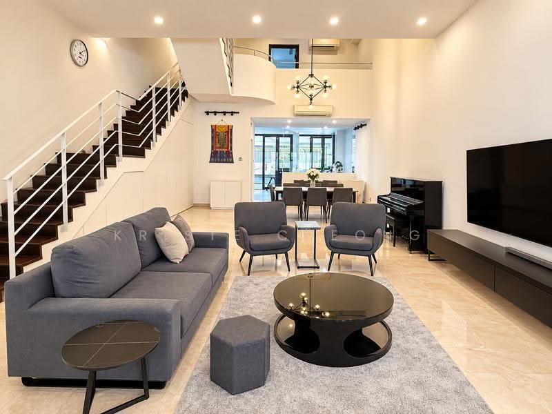 Chuan Terrace, Chuan Terrace, Hougang / Punggol / Sengkang, 4 Bedrooms, 3,000 sqft, Terraced House For Rent, by Kriste Cheong, 500286331 - Living Room - PropertyGuru.com.sg