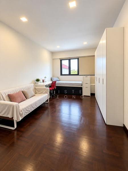 Chuan Terrace, Chuan Terrace, Hougang / Punggol / Sengkang, 4 Bedrooms, 3,000 sqft, Terraced House For Rent, by Kriste Cheong, 500286331 - Bedroom - PropertyGuru.com.sg