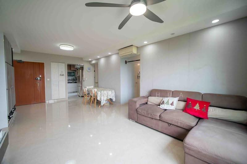 550B Segar Road, 550B Segar Road, Dairy Farm / Bukit Panjang / Choa Chu Kang, 3 Bedrooms, 1,216 sqft, HDB Flat For Sale, by Kenneth Chua, 500286349 - Living Room - PropertyGuru.com.sg