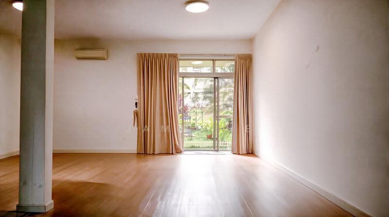 Inter-Terrace on Shelford Road, Shelford Road, Newton / Novena, 4 Bedrooms, 2,500 sqft, Terraced House For Sale, by Jamie He, 500286350 - Living Room - PropertyGuru.com.sg