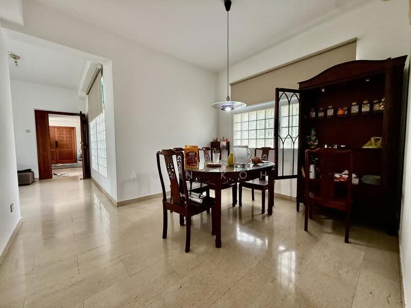 Condo in Mariam Way, near Flora Drive, Flora Road, Mariam Way. Flora Drive. Flora Road. Upper Changi Road, Changi Airport / Changi Village, 2 Bedrooms, 1,011 sqft, Condominium For Rent, by Alan Koh, 500286351 - Dining Room - PropertyGuru.com.sg