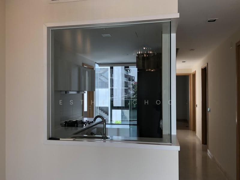 Shelford Suites, 16B Shelford Road, Newton / Novena, 3 Bedrooms, 1,270 sqft, Apartment For Sale, by Esther Choo, 500286355 - Kitchen - PropertyGuru.com.sg