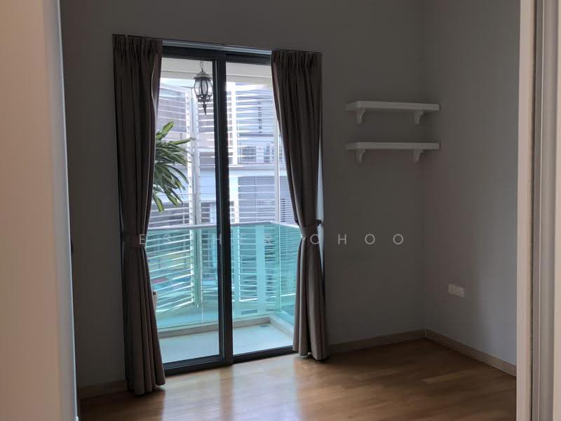 Shelford Suites, 16B Shelford Road, Newton / Novena, 3 Bedrooms, 1,270 sqft, Apartment For Sale, by Esther Choo, 500286355 - Balcony - PropertyGuru.com.sg
