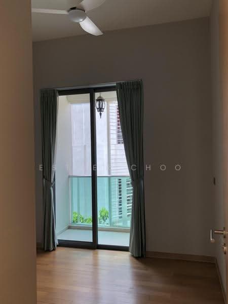 Shelford Suites, 16B Shelford Road, Newton / Novena, 3 Bedrooms, 1,270 sqft, Apartment For Sale, by Esther Choo, 500286355 - Balcony - PropertyGuru.com.sg