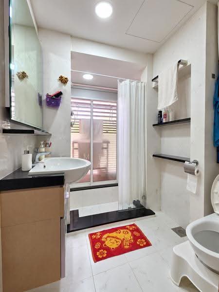 Savannah Condopark, 31 Simei Rise, Pasir Ris / Tampines, 2 Bedrooms, 1,023 sqft, Condominium For Sale, by Kimberly Tang, 500286358 - Bathroom - PropertyGuru.com.sg