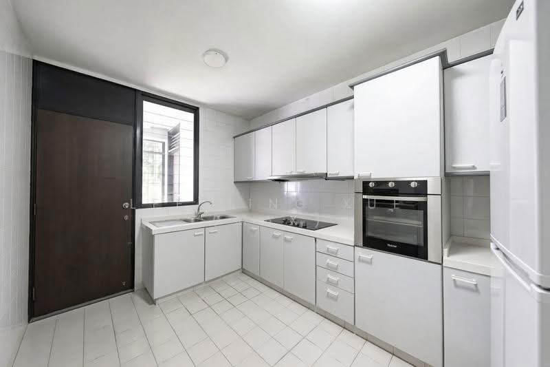★ GIANT ★ D14 Inter-Terrace Walk to Tanah Merah MRT For Rent, Tanah Merah Kechil Avenue, Upper Changi Road, Jalan Simpang Bedok, Eunos / Geylang / Paya Lebar, 4 Bedrooms, 2,180 sqft, Terraced House For Rent, by Lee Ming Xue (Max), 500286404 - Kitchen - PropertyGuru.com.sg