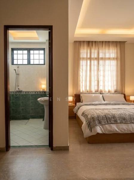 Freehold Paya Lebar Crescent 3 Storey Semi-D for Sale, Paya Lebar Crescent, Hougang / Punggol / Sengkang, 6 Bedrooms, 5,600 sqft, Semi-Detached House For Sale, by Kensy ., 500286418 - Bedroom - PropertyGuru.com.sg