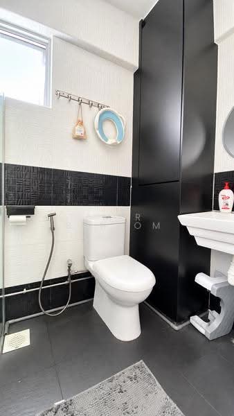 101 Bedok Reservoir Road, 101 Bedok Reservoir Road, Bedok / Upper East Coast, 3 Bedrooms, 1,323 sqft, HDB Flat For Sale, by Amir Bahrom, 500286419 - Bathroom - PropertyGuru.com.sg