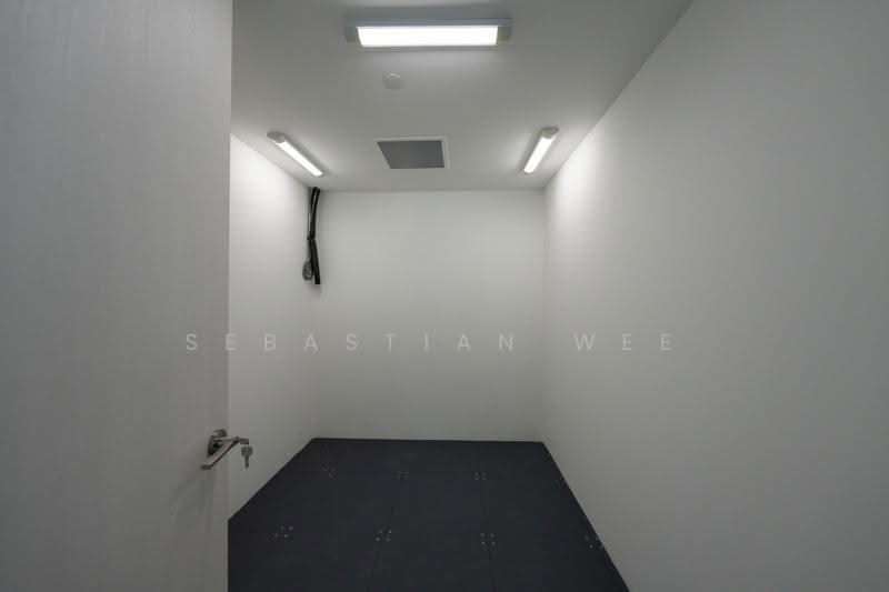 Hub Synergy Point, 70 Anson Road, Chinatown / Tanjong Pagar, 7,233 sqft, Office For Rent, by Sebastian Wee, 500286436 - Server Room - CommercialGuru.com.sg
