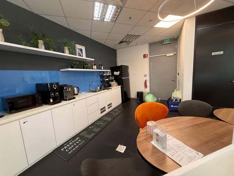 Suntec City Tower, 6 Temasek Boulevard, Boat Quay / Raffles Place / Marina, 6,179 sqft, Office For Rent, by Jeremy Lim, 500286449 - Kitchen - CommercialGuru.com.sg