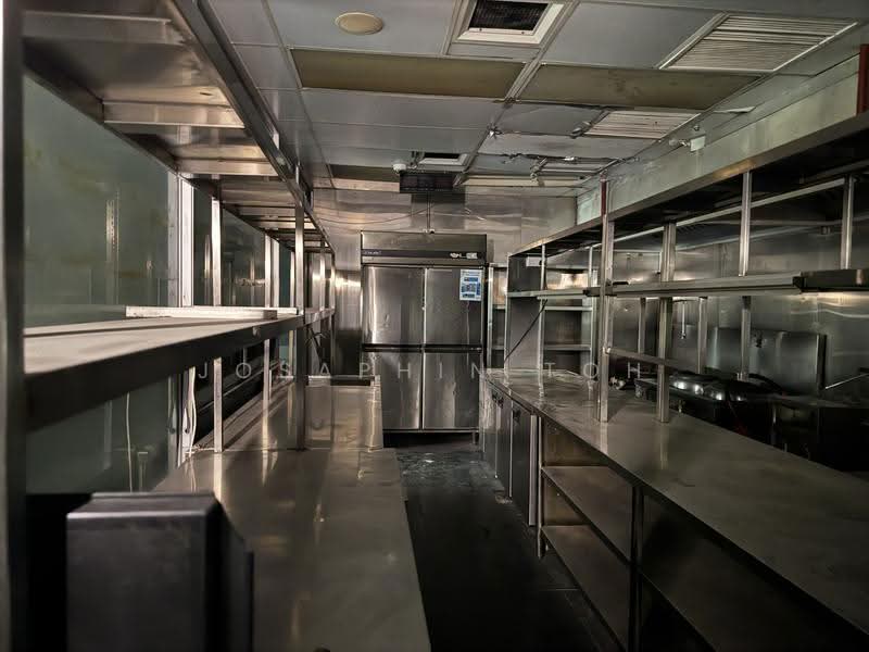 Esplanade Mall, 8 Raffles Avenue, Boat Quay / Raffles Place / Marina, 1,784 sqft, Food & Beverage For Rent, by Josaphin Toh, 500286455 - Kitchen - CommercialGuru.com.sg