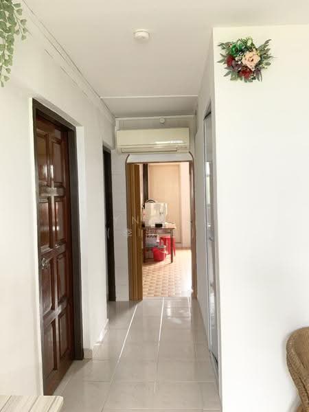 28 Hoy Fatt Road, 28 Hoy Fatt Road, Alexandra / Commonwealth, Room Rental, 200 sqft, HDB Flat For Rent, by Lynn Li (李淑君), 500286456 - Corridor - PropertyGuru.com.sg