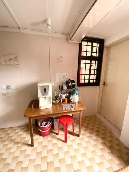 28 Hoy Fatt Road, 28 Hoy Fatt Road, Alexandra / Commonwealth, Room Rental, 200 sqft, HDB Flat For Rent, by Lynn Li (李淑君), 500286456 - Kitchen - PropertyGuru.com.sg