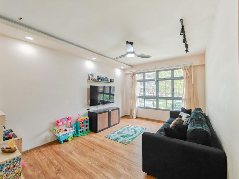 620B Tampines Street 61, 620B Tampines Street 61, Pasir Ris / Tampines, 3 Bedrooms, 1,001 sqft, HDB Flat For Sale, by Aiman Roza, 500286457 - Living Room - PropertyGuru.com.sg