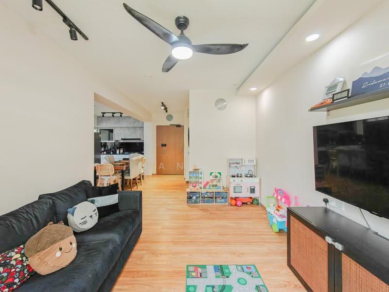 620B Tampines Street 61, 620B Tampines Street 61, Pasir Ris / Tampines, 3 Bedrooms, 1,001 sqft, HDB Flat For Sale, by Aiman Roza, 500286457 - Living Room - PropertyGuru.com.sg