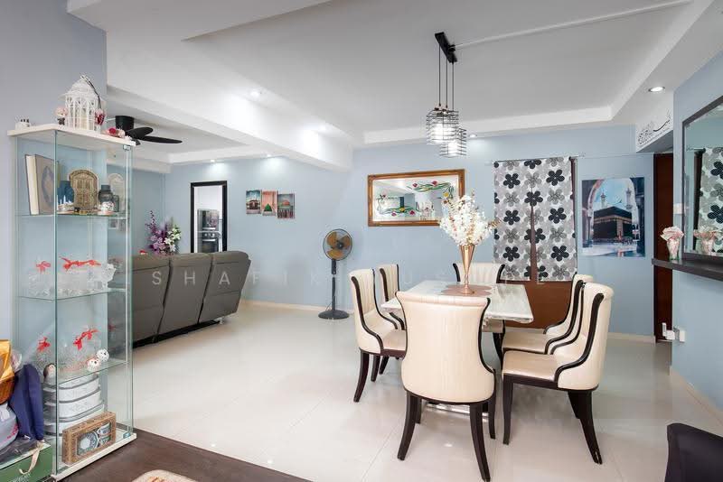 721 Jurong West Avenue 5, 721 Jurong West Avenue 5, Boon Lay / Jurong / Tuas, 3 Bedrooms, 1,302 sqft, HDB Flat For Sale, by Shafik Yusope, 500286458 - Living Room - PropertyGuru.com.sg