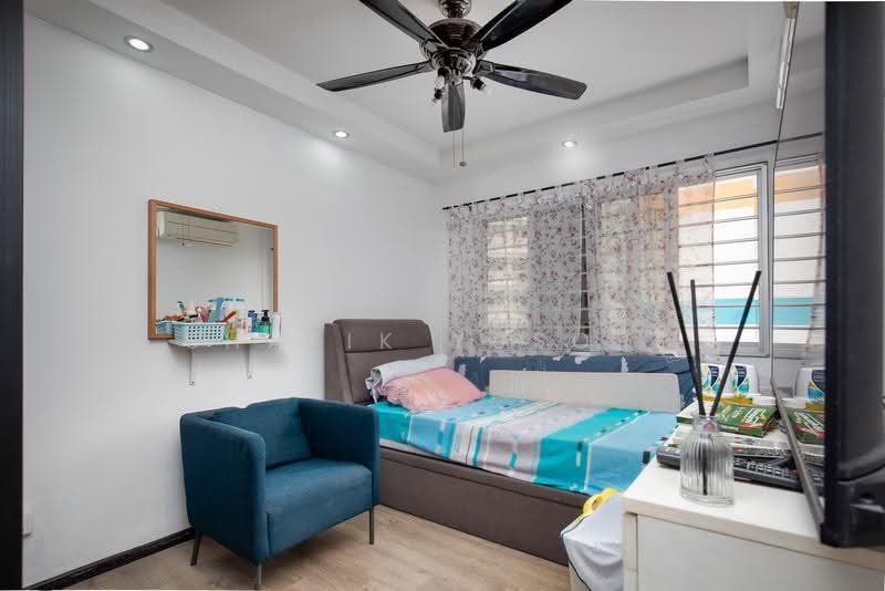 721 Jurong West Avenue 5, 721 Jurong West Avenue 5, Boon Lay / Jurong / Tuas, 3 Bedrooms, 1,302 sqft, HDB Flat For Sale, by Shafik Yusope, 500286458 - Bedroom - PropertyGuru.com.sg
