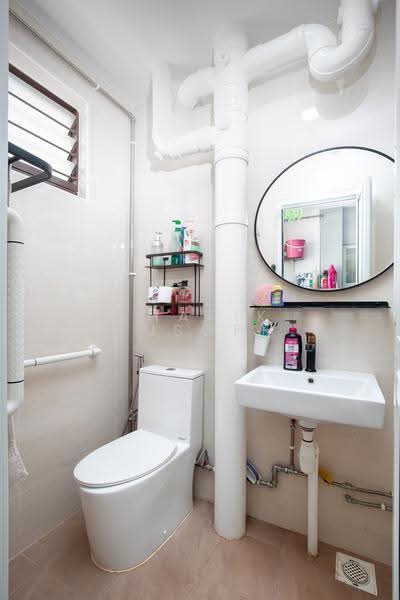 721 Jurong West Avenue 5, 721 Jurong West Avenue 5, Boon Lay / Jurong / Tuas, 3 Bedrooms, 1,302 sqft, HDB Flat For Sale, by Shafik Yusope, 500286458 - Bathroom - PropertyGuru.com.sg